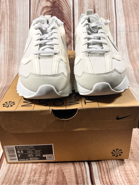 Nike Shoes - Nike phantom dawn sneakers 8.5